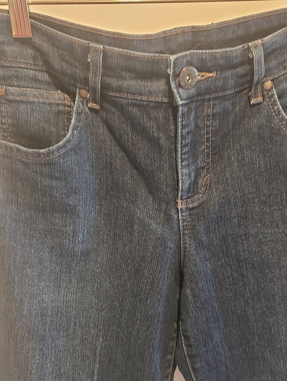Bandolino Classic Straight-Leg Jeans in Indigo Wash - Picture 9 of 13
